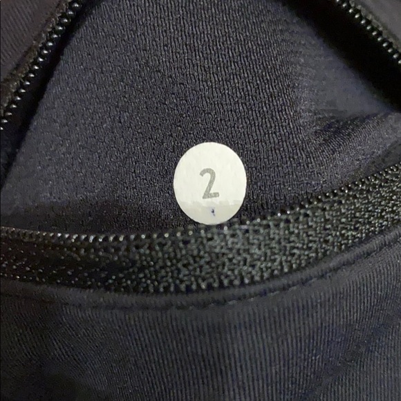 Lululemon speed up shorts - Picture 7 of 7